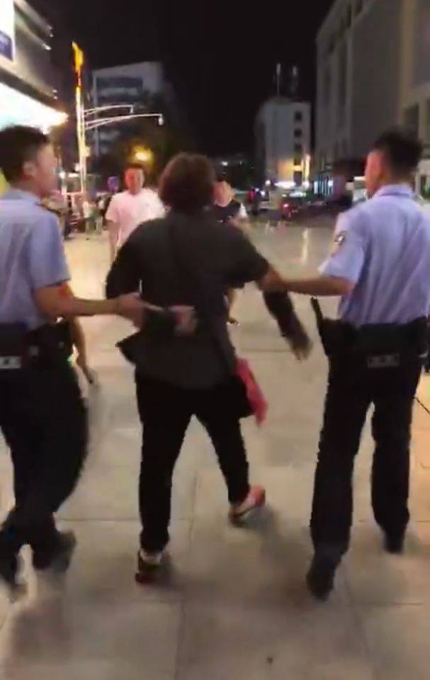 點擊此處即可免費(fèi)領(lǐng)取裝修團(tuán)購會名額